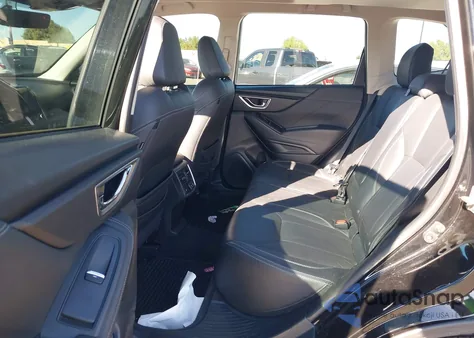 2022 Subaru Forester Touring z USA, uszkodzony, nr VIN JF2SKARC1NH438493